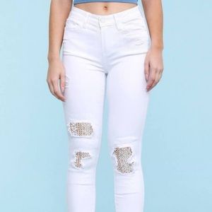 Brand new with tags Judy Blue White Lace Patch 16W